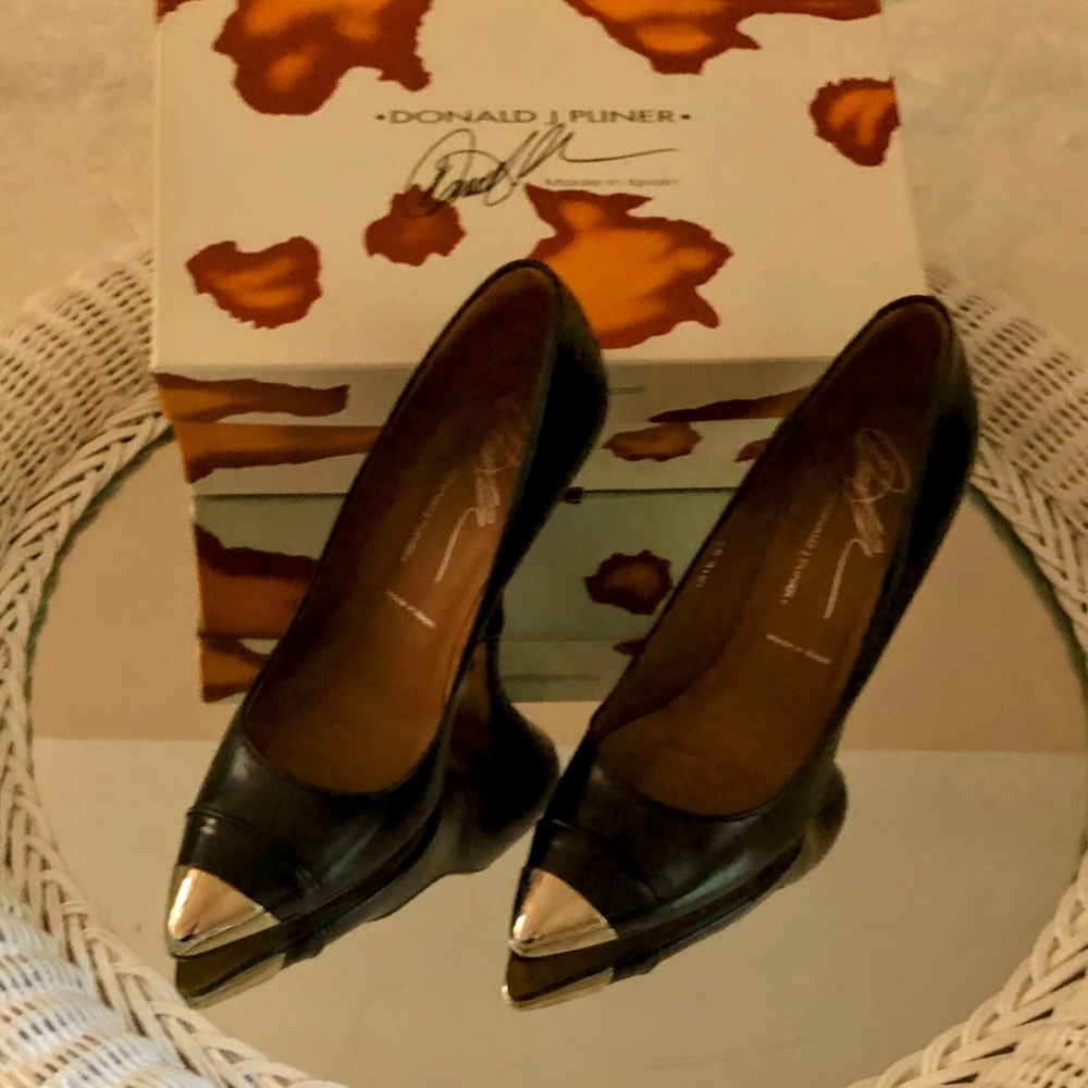 Donald J. Pliner Black Heels with Silver Tips